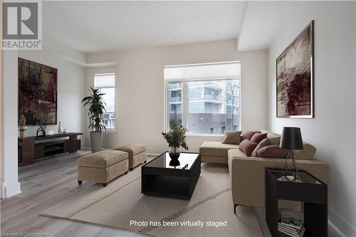 10 Windward Drive Unit# 76, Grimsby, ON - Indoor Photo Showing Living Room