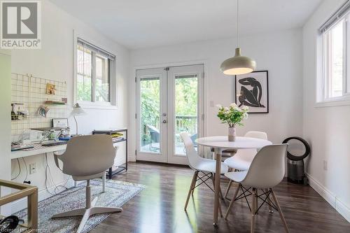 33 Homewood Avenue, Hamilton, ON - Indoor Photo Showing Dining Room