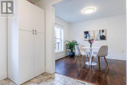 33 Homewood Avenue, Hamilton, ON - Indoor Photo Showing Dining Room