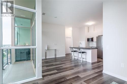 2750 King Street E Unit# 802, Hamilton, ON - Indoor Photo Showing Kitchen