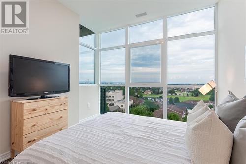 2750 King Street E Unit# 802, Hamilton, ON - Indoor Photo Showing Bedroom