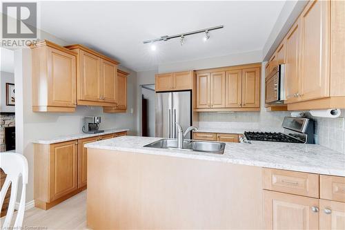 3200 Tania Crescent, Burlington, ON - Indoor Photo Showing Kitchen With Double Sink