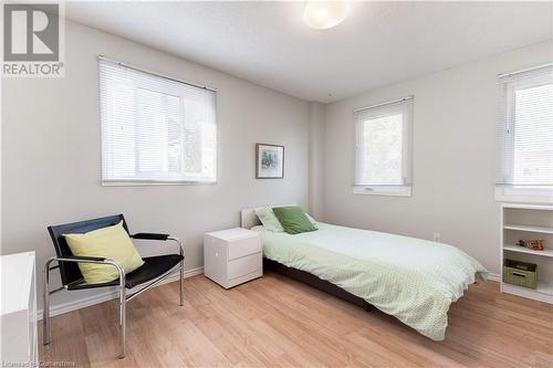 3200 Tania Crescent, Burlington, ON - Indoor Photo Showing Bedroom