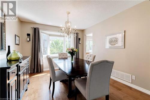 3200 Tania Crescent, Burlington, ON - Indoor Photo Showing Dining Room