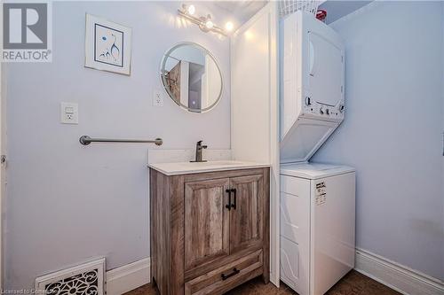 116 Park Row N, Hamilton, ON - Indoor Photo Showing Laundry Room