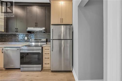 55 Douglas Avenue, Hamilton, ON - Indoor Photo Showing Kitchen