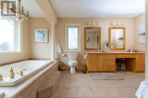 2 Donnici Drive, Hamilton, ON - Indoor Photo Showing Bathroom