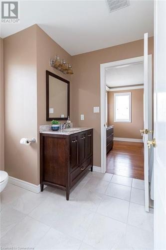 2 Donnici Drive, Hamilton, ON - Indoor Photo Showing Bathroom