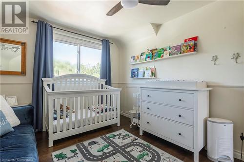 27 Collier Crescent, Hamilton, ON - Indoor Photo Showing Bedroom