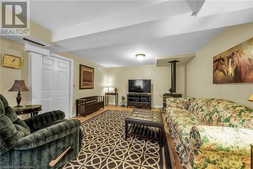 183 Pottruff Road N, Hamilton, ON - Indoor Photo Showing Living Room