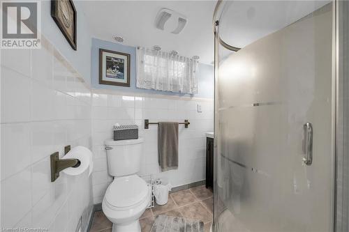 183 Pottruff Road N, Hamilton, ON - Indoor Photo Showing Bathroom