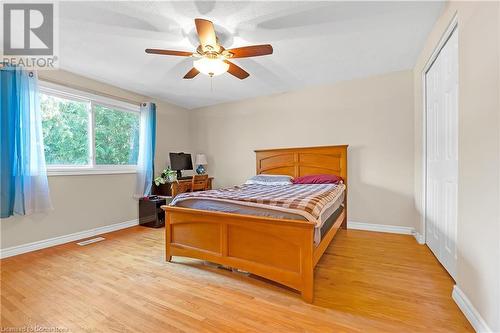 3 Palmerston Place, Hamilton, ON - Indoor Photo Showing Bedroom