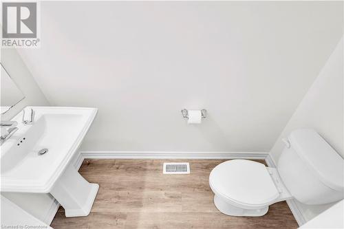 575 Woodward Avenue Unit# 29, Hamilton, ON - Indoor Photo Showing Bathroom