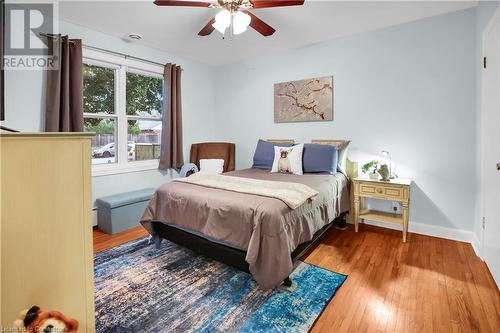 1 Glenwood Avenue, Grimsby, ON - Indoor Photo Showing Bedroom