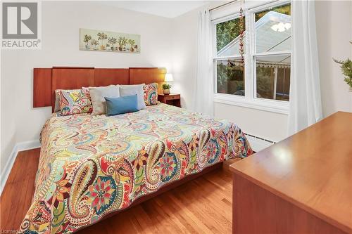 1 Glenwood Avenue, Grimsby, ON - Indoor Photo Showing Bedroom