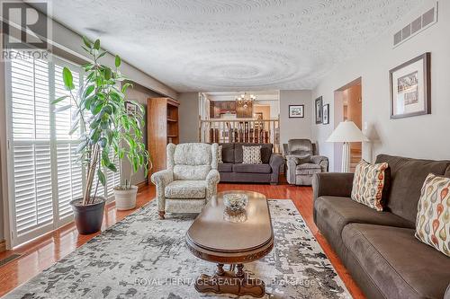 46 Garrard Road, Whitby (Blue Grass Meadows), ON - Indoor Photo Showing Living Room