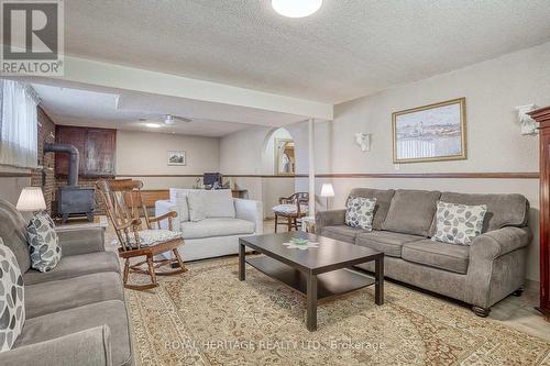 46 Garrard Road, Whitby (Blue Grass Meadows), ON - Indoor Photo Showing Living Room