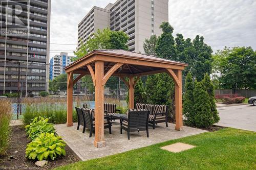 1270 Maple Crossing Boulevard Unit# 101, Burlington, ON - Outdoor With Backyard