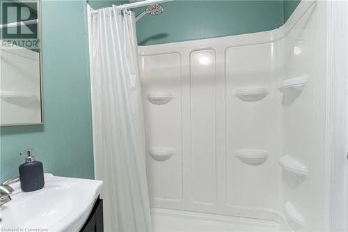 248 Guildwood Drive, Hamilton, ON - Indoor Photo Showing Bathroom