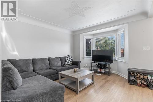 280 Montrose Avenue, Hamilton, ON - Indoor Photo Showing Living Room