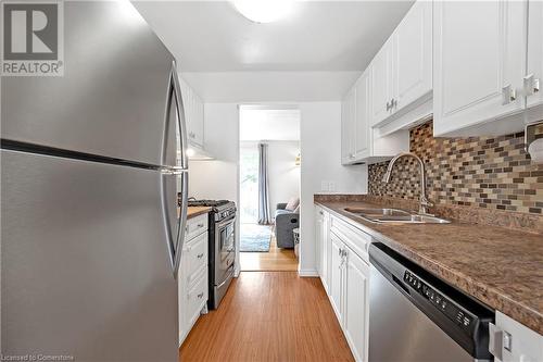 476 Grey Street Unit# 4, Brantford, ON - Indoor Photo Showing Kitchen With Double Sink With Upgraded Kitchen