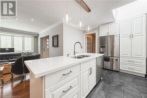 4030 Grapehill Avenue, Burlington, ON - Indoor Photo Showing Kitchen With Stainless Steel Kitchen With Double Sink With Upgraded Kitchen