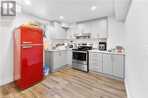 30 Biddens Square, Brampton, ON - Indoor Photo Showing Kitchen