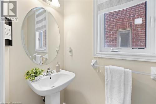 30 Biddens Square, Brampton, ON - Indoor Photo Showing Bathroom