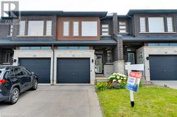 32 GREENWICH Avenue  Stoney Creek, ON L8J 0L5