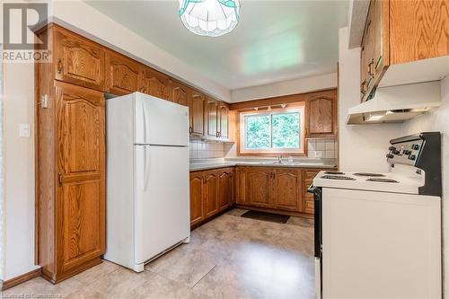 Kitchen - 405 Inverness Avenue E, Hamilton, ON - Indoor