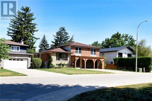 15 Leslie Drive, Stoney Creek, ON 