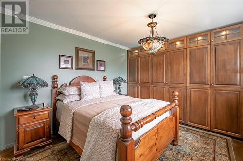 534 Concession 8 Road E, Hamilton, ON - Indoor Photo Showing Bedroom