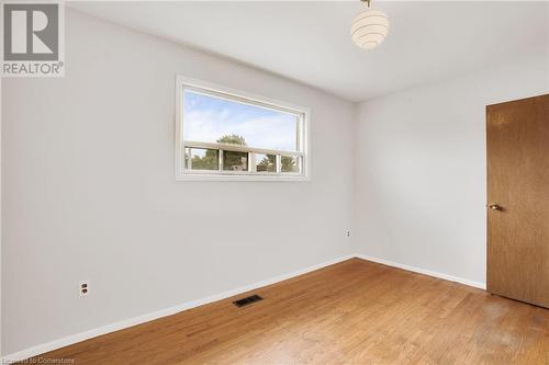 77 Greenford Drive, Hamilton, ON - Indoor Photo Showing Other Room