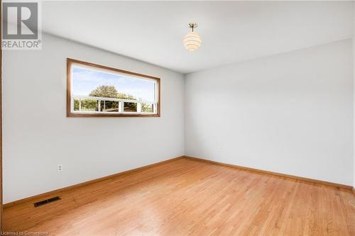 77 Greenford Drive, Hamilton, ON - Indoor Photo Showing Other Room