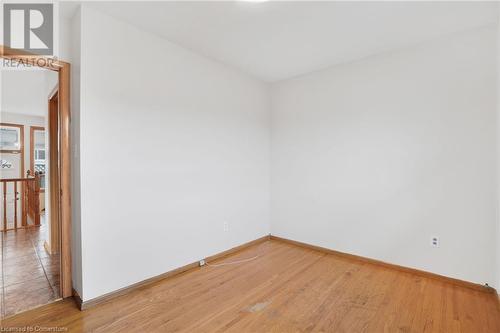 77 Greenford Drive, Hamilton, ON - Indoor Photo Showing Other Room