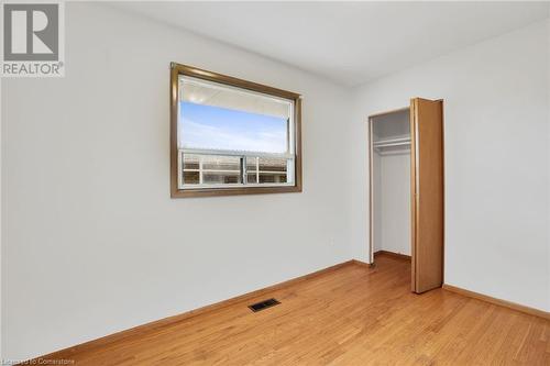 77 Greenford Drive, Hamilton, ON - Indoor Photo Showing Other Room