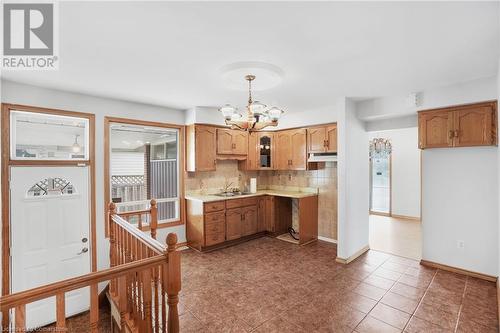 77 Greenford Drive, Hamilton, ON - Indoor Photo Showing Kitchen