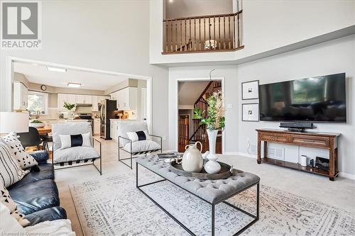 2127 Berwick Drive, Burlington, ON - Indoor Photo Showing Living Room