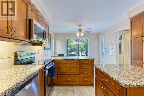 86 Golfview Crescent, Hamilton, ON - Indoor Photo Showing Kitchen