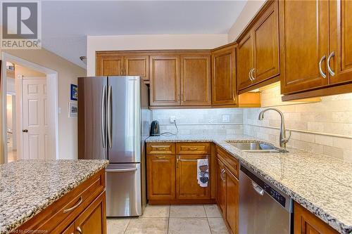 86 Golfview Crescent, Hamilton, ON - Indoor Photo Showing Kitchen With Double Sink