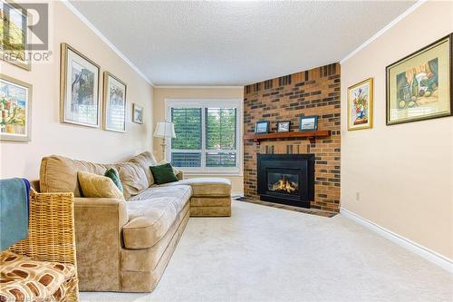 86 Golfview Crescent, Hamilton, ON - Indoor Photo Showing Living Room With Fireplace