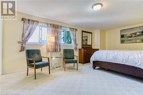 86 Golfview Crescent, Hamilton, ON - Indoor Photo Showing Bedroom