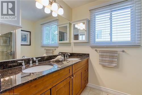 86 Golfview Crescent, Hamilton, ON - Indoor Photo Showing Bathroom