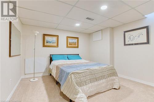 86 Golfview Crescent, Hamilton, ON - Indoor Photo Showing Bedroom