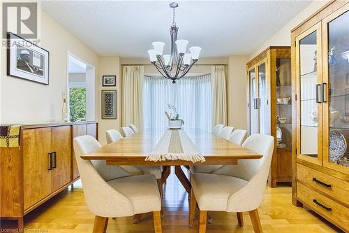 86 Golfview Crescent, Hamilton, ON - Indoor Photo Showing Dining Room