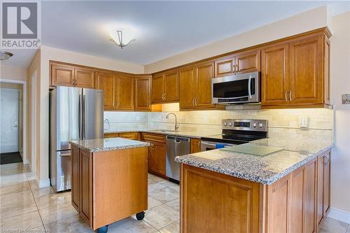 86 Golfview Crescent, Hamilton, ON - Indoor Photo Showing Kitchen