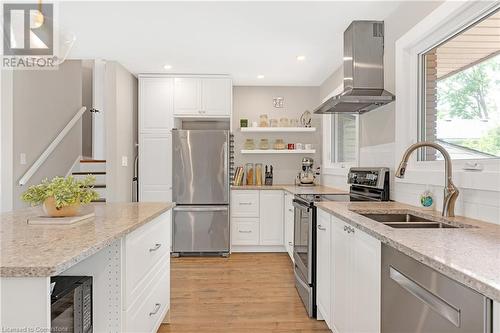 20 Geneva Drive, Hamilton, ON - Indoor Photo Showing Kitchen With Double Sink With Upgraded Kitchen