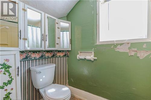 26 State Street, Welland, ON - Indoor Photo Showing Bathroom