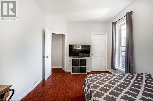 117 Ferguson Avenue S, Hamilton, ON - Indoor Photo Showing Bedroom