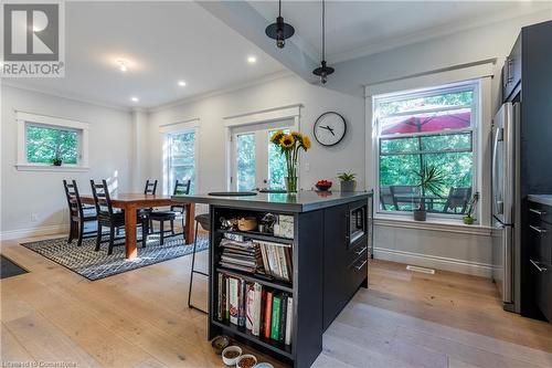 102 Alma Street, Hamilton, ON - Indoor Photo Showing Dining Room